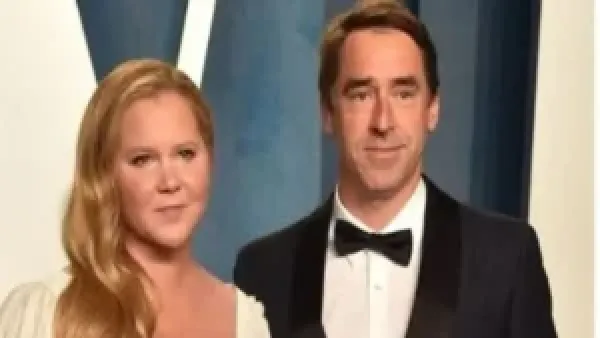 انفصال إيمي شومر وكريس فيشر بعد 7 سنوات زواج يعكس تحديات الحفاظ على العلاقة الزوجية