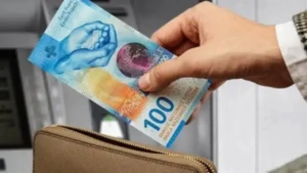 سعر الفرنك السويسري في البنك المركزي المصري يستقر منتصف تعاملات الأربعاء