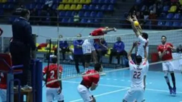 فوز الأهلي والزمالك يعزز صدارة دوري رجال الكرة الطائرة ويعيد التنافس بقوة