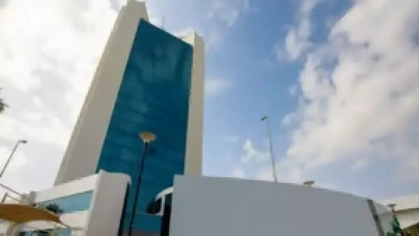 أمطار المدينة المنورة توقف الدراسة حضوريًا وتحول آلاف الطلاب إلى التعليم عن بُعد