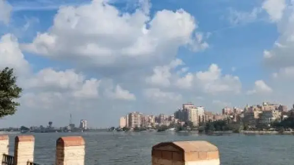 تحذير للأرصاد.. ضباب كثيف يضرب الطرق وانخفاض صغرى القاهرة إلى 10 درجات