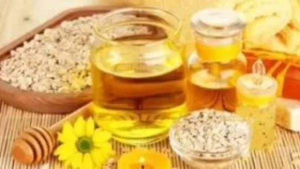 جفاف البشرة في الخريف لم يعد مشكلة.. مقشرات طبيعية من مطبخك تعيد لوجهك النضارة.