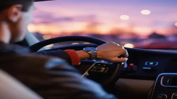 650 ريالاً.. الجوازات السعودية توضح ضوابط تجديد إقامة السائق الخاص هذا العام