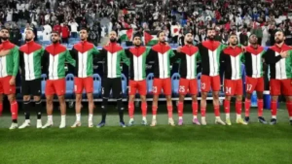 مدرب فلسطين يؤكد قوة الدعم الجماهيري العربي ويشيد بتاريخ السعودية المونديالي المميز