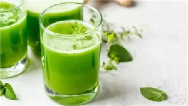 مشروب طبيعي يعزز تنظيف الكبد من السموم عند تناوله قبل النوم