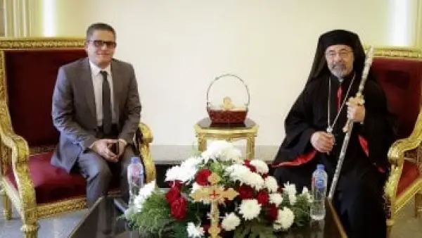 بمناسبة عيد الميلاد.. رئيس تحرير اليوم السابع يزور بطريرك الأقباط الكاثوليك للتهنئة