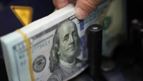 تحرك جديد بالبنوك.. سعر الدولار أمام الجنيه السبت عقب قرار خفض الفائدة