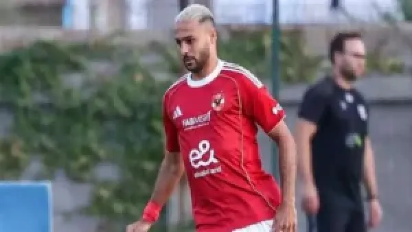 خلاف داخل الأهلي بين توروب ولجنة التخطيط يحدد مستقبل مدافع الفريق ويدفع لاتخاذ قرارات مصيرية