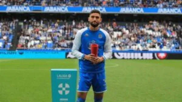 ديبورتيفو لاكورونيا يكشف حقيقة مفاوضات الأهلي مع زكريا الدهشوري