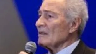 تهنئة رسمية.. الخطيب يشيد بفوز حسن مصطفى برئاسة الاتحاد الدولي لكرة اليد 2025