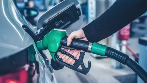 زيادة 42.9%.. تحركات قوية في أسعار البنزين والسولار قبل نهاية العام الجديد