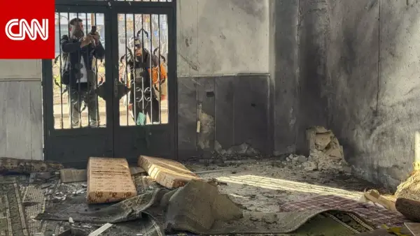 8 شهداء في سوريا.. انفجار داخل مسجد بحمص يسقط ضحايا ومصابين بالكثير