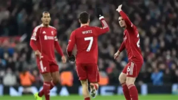 القنوات الناقلة لمباراة ليفربول وليدز يونايتد ومعلق اللقاء في الدوري الإنجليزي