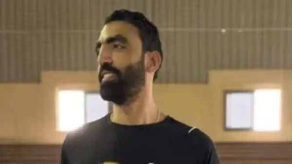 أحمد صلاح يؤكد استمرار مسيرته في الكرة الطائرة دون التفكير في الاعتزال