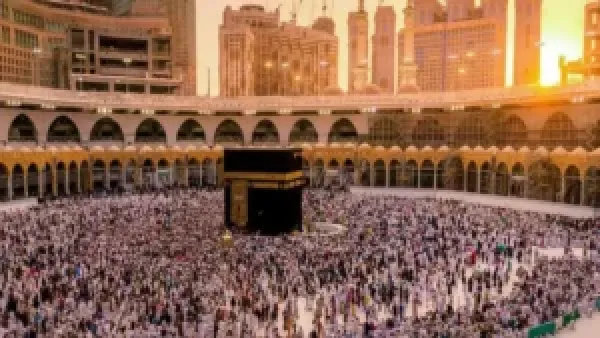 استخراج تأشيرة العمرة 2025 مباشرة عبر تطبيق نسك وخلال دقائق دون الحاجة للوسطاء