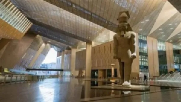 كيف حوّل الذكاء الاصطناعي تريند "أنا فرعوني" إلى احتفال رقمي يسبق افتتاح المتحف المصري؟