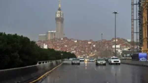 سيول الحرمين الشريفين تتسبب في تحذيرات من استمرار الحالة الجوية الخطيرة لأربعة أيام