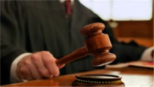 غرامة قانونية تثبت مسئولية السيدة لنشر صورة مخلة بآداب رجل على «إنستجرام»