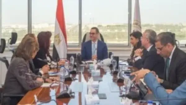 وزير الاستثمار يبحث مع اتحاد المستثمرات العرب فرص توسعة الاستثمارات المشتركة وتفعيل دور المرأة الاقتصادية