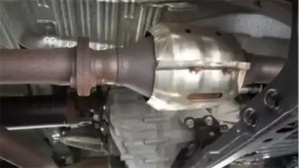 أسباب تلف حساس الأكسجين في السيارات وتأثيره المباشر على أداء نظام العادم وصيانته الضرورية