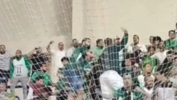 الجماهير تشعل مباراة الأهلى والاتحاد فى نهائى دورى مرتبط السلة.. صور