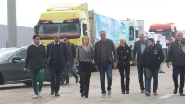 زيارة معبر رفح.. أنجلينا جولي تتفقد مخازن الإمدادات المخصصة للشعب الفلسطيني