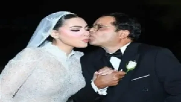 محمد هنيدي يوجه رسالة مؤثرة لابنته فريدة في حفل زفافها الطبيب حازم فؤاد الدباح