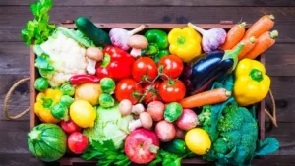 تباين أسعار الخضار في سوق العبور: ارتفاع يومي لليمون والبطاطس مقابل تراجع أسعار الطماطم