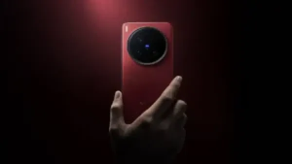 هاتف vivo X300 Ultra يحصل على الضوء الأخضر بشحن سريع وكاميرا خارقة