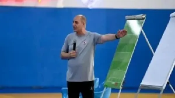 استراتيجية قطاع الناشئين تتوج بتصعيد 8 لاعبين إلى الفريق الأول