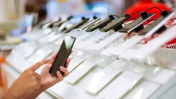 10 ملايين هاتف محلي.. تحرك مصري جديد لكسر الاحتكار في الأسواق العالمية