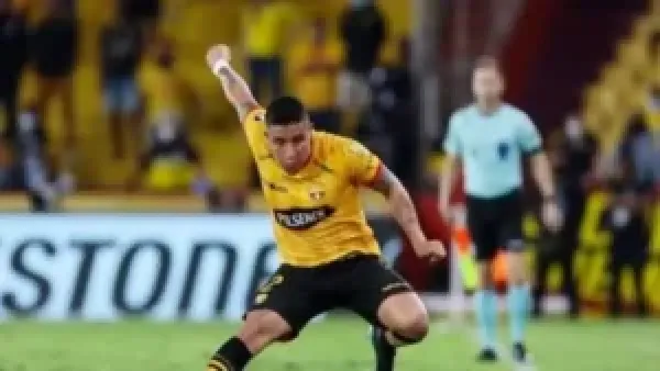 اغتيال لاعب برشلونة الإكوادوري بينيدا وزوجته يسلط الضوء على تصاعد العنف المسلح في المنطقة