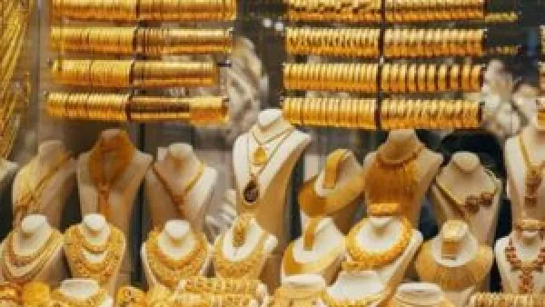 أسعار الذهب تهدأ بعد خسارة 500 جنيه.. هل انتهى التراجع وحان وقت الشراء؟