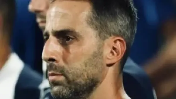 مستحقات فيريرا لدى الزمالك تتعثر بسبب رفضه التنازل عن حقوقه المالية