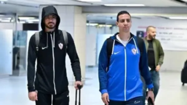 بعثة الزمالك تصل جنوب إفريقيا تحضيرًا لمواجهة كايزر تشيفز في كأس الكونفدرالية