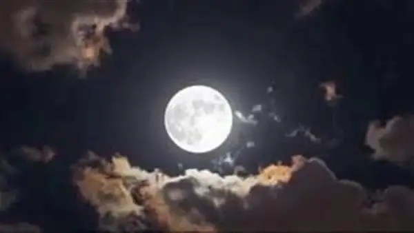 بدر شهر رجب.. معهد الفلك يحدد موعد اكتمال القمر في سماء مصر