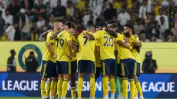 العرض السري لكوكوريلا يقلب موازين مباراة النصر والهلال ضد تشيلسي