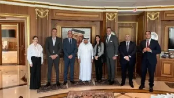 رئيس هيئة الاستثمار يعزز التعاون مع رابطة رجال الأعمال القطريين لتعميق الشراكات الاقتصادية