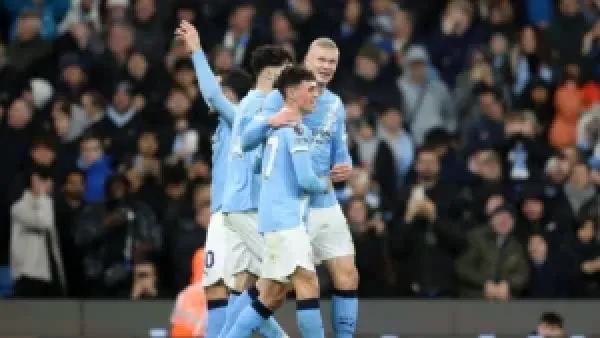 بث مباراة مانشستر سيتي ووست هام بالدوري الإنجليزي 2025–2026: القنوات الناقلة وخيارات المشاهدة عبر الإنترنت