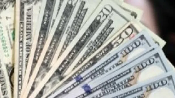 سعر الدولار مقابل الجنيه يحدد فرص التداول في جلسة اليوم