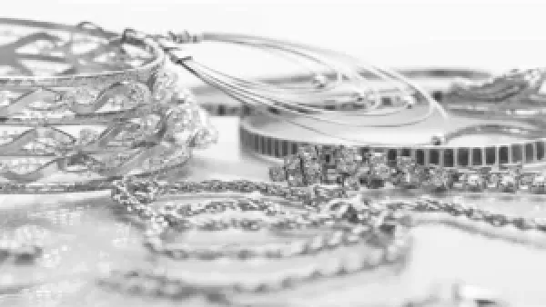 سعر الفضة عيار 950 اليوم الأحد 7 ديسمبر 2025: تفاصيل حركة السوق وتأثيرها على المشترين