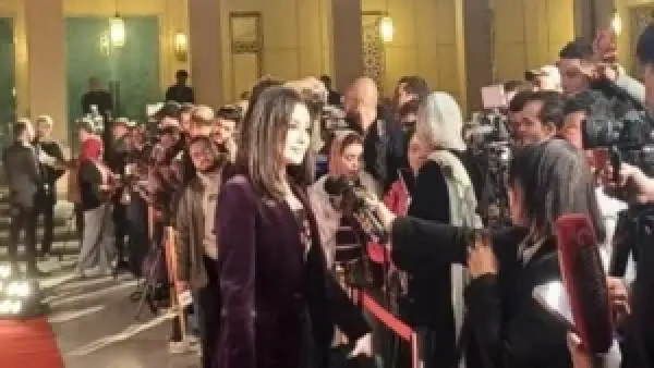 أروى جودة تتصدر السجادة الحمراء في افتتاح مهرجان القاهرة الدولي للفيلم القصير