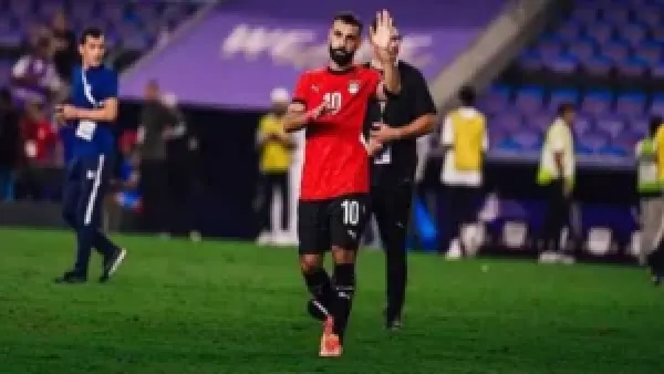 محمد صلاح يصف اللعب للأهلي كشرف ويعكس أثر النادي على مسيرته الاحترافية