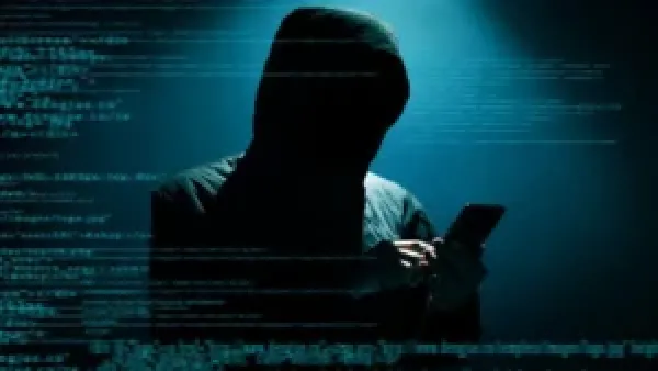 بعد بيان مجلس الوزراء.. أربع خطوات بسيطة تحمي هاتفك من الاختراق على أندرويد وآيفون