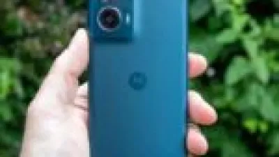 بشاشة منحنية وكاميرا احترافية.. مواصفات هاتف موتورولا Edge 50 Fusion الجديد في الأسواق