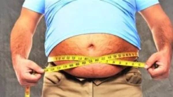 بقع داكنة وصدفية عنيدة.. علامات على جلدك قد يكون سببها السمنة