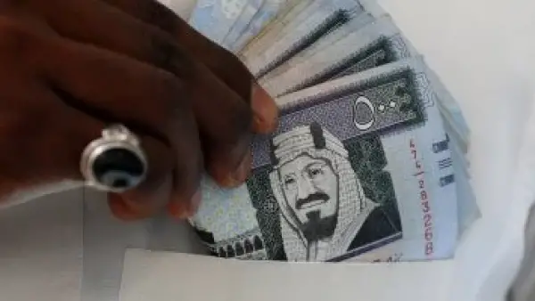 تحركات مفاجئة.. سعر الريال السعودي مقابل الجنيه المصري في تعاملات الثلاثاء بالبنوك