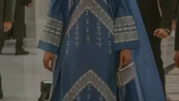 إطلالة الأميرة رجوة الحسين في اليوبيل الماسي تجمع بين التراث الأردني والأناقة العصرية