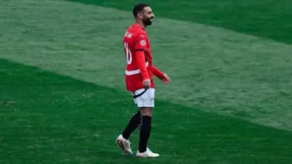 تبديل متأخر.. محمد صلاح يغادر مواجهة جنوب أفريقيا لدخول أسامة فيصل بالدقيقة 89