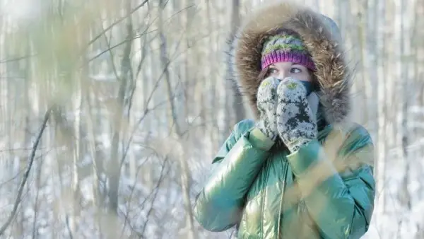 تحذير لمرضى القلب.. أسباب صحية تزيد مخاطر النوبات القلبية مع برودة الشتاء